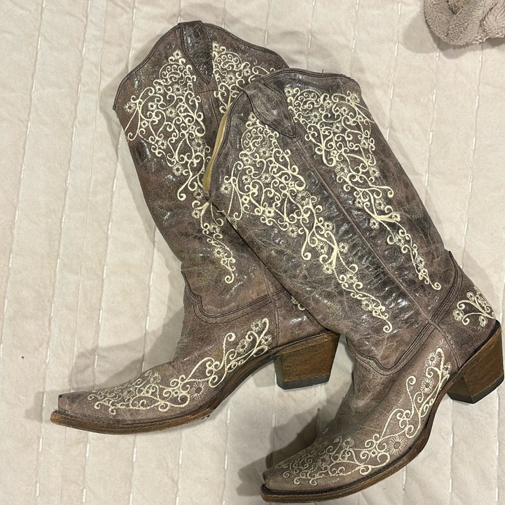 Women’s Corral cowgirl boots